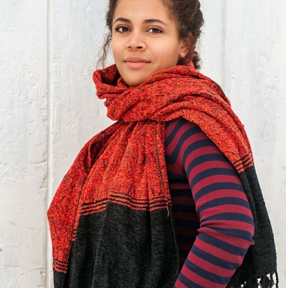 Scarves - Picture 4 of 4